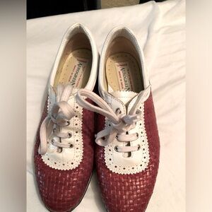 Vintage AeroGreen Red/White Leather Woven Golf Shoes Womens
